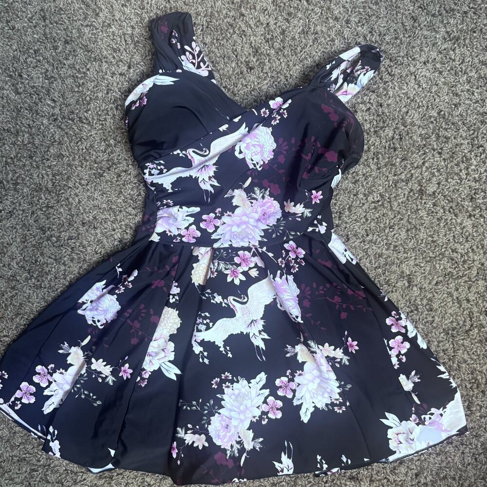 CocoPear Floral One Piece Swimsuit L Swim dress Cross Back built in bra & shorts